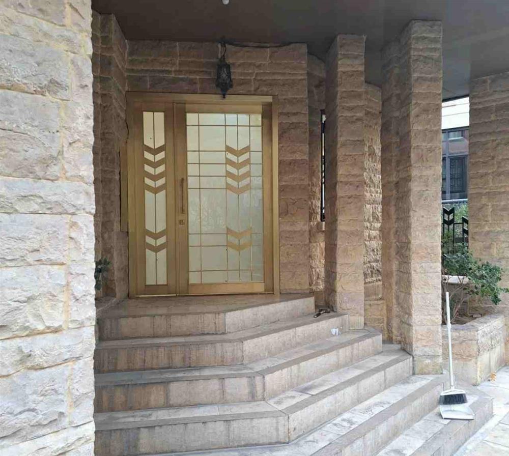 درب استیل طلایی